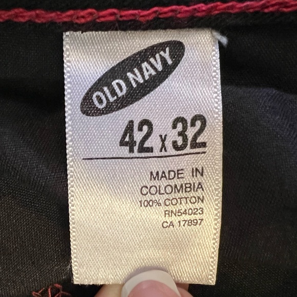 Men’s Old Navy Loose Fit Relaxed Straight Leg Black Jeans, 42x32, NWT - Picture 4 of 6